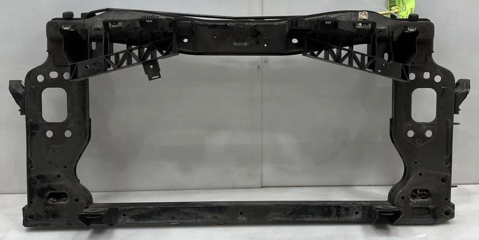 Panel de montaje de soporte Dodge Dart Core 13-16 OEM 68214629AB Foto 3 de 3