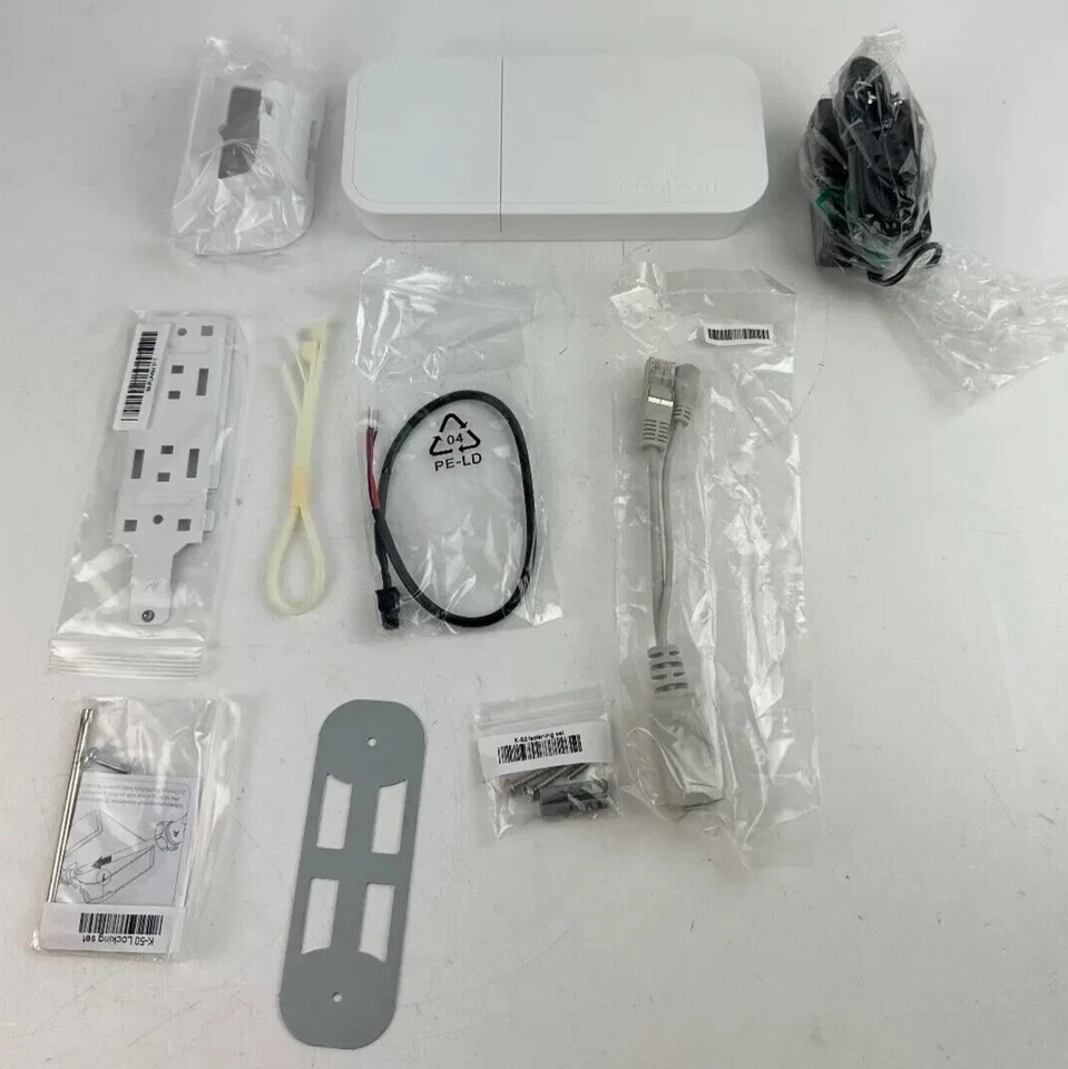 MikroTik RBwAPR-2nD&R11e-4G Kit Weatherproof Wireless AP - Image 2 of 4