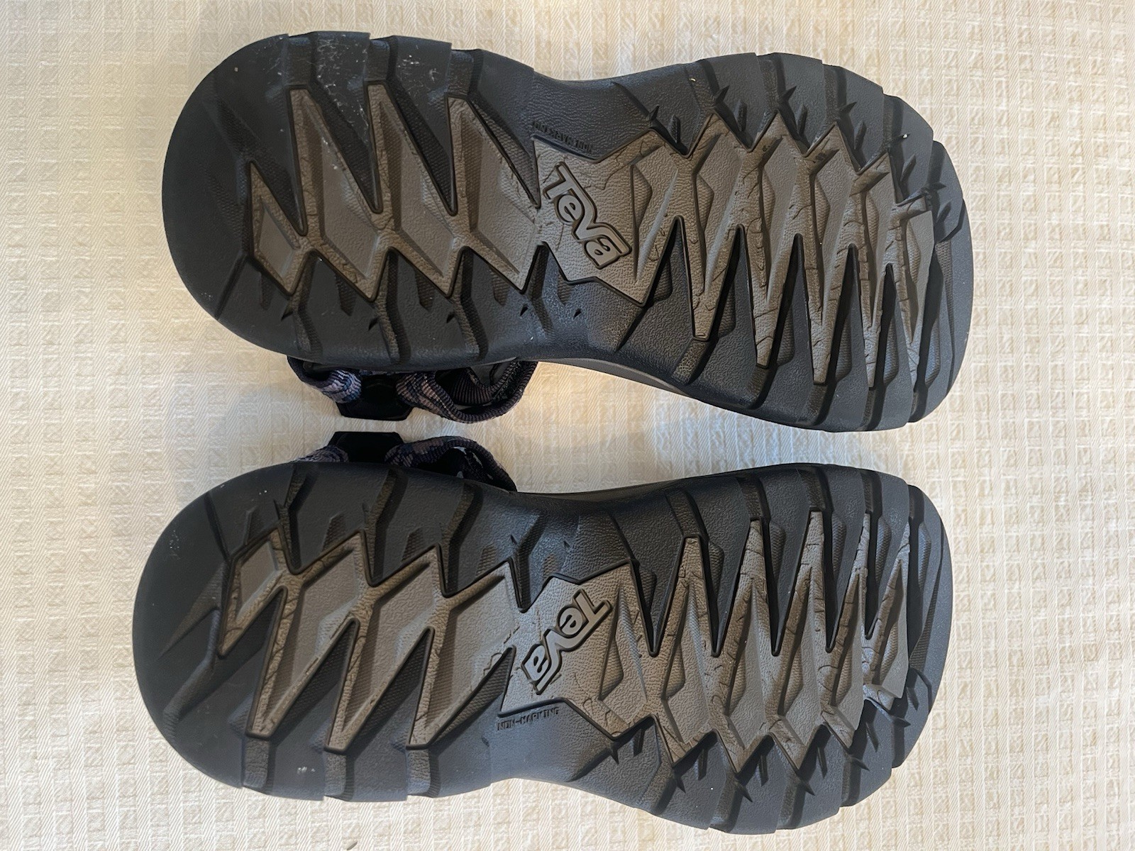 Teva Terra Fi5 Universal Sandals Women’s, Sz 9 Magma Grey image 5