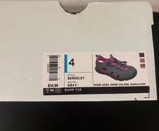 Girls Bump Toe Berkeley Gray Sandal Size 4