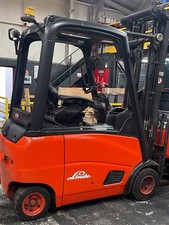 Forklift Truck - Linde 2 tonne Electric 5.4m triple mast - price reduction!