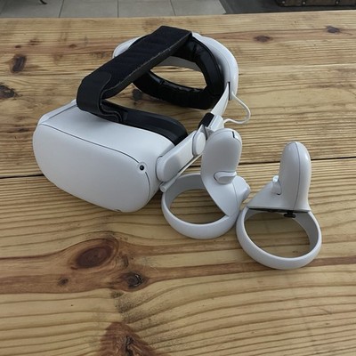 ORIGINAL Oculus Quest 2, KIWI Headset Strap & Extended Battery Kit, With Charger