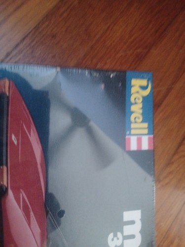 Revell Magnum p.i. 308 GTS Ferrari 1:24   Complete Kit SEALED - Picture 5 of 9