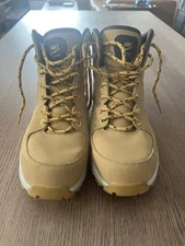 Nike manoa boots size 10.5