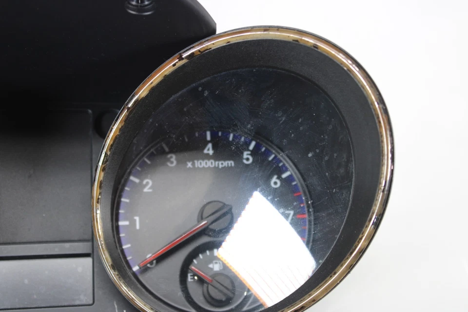 Hyundai Genesis 2010-2012 cupé velocímetro cuadro de instrumentos millas desconocidas Foto 3 de 4