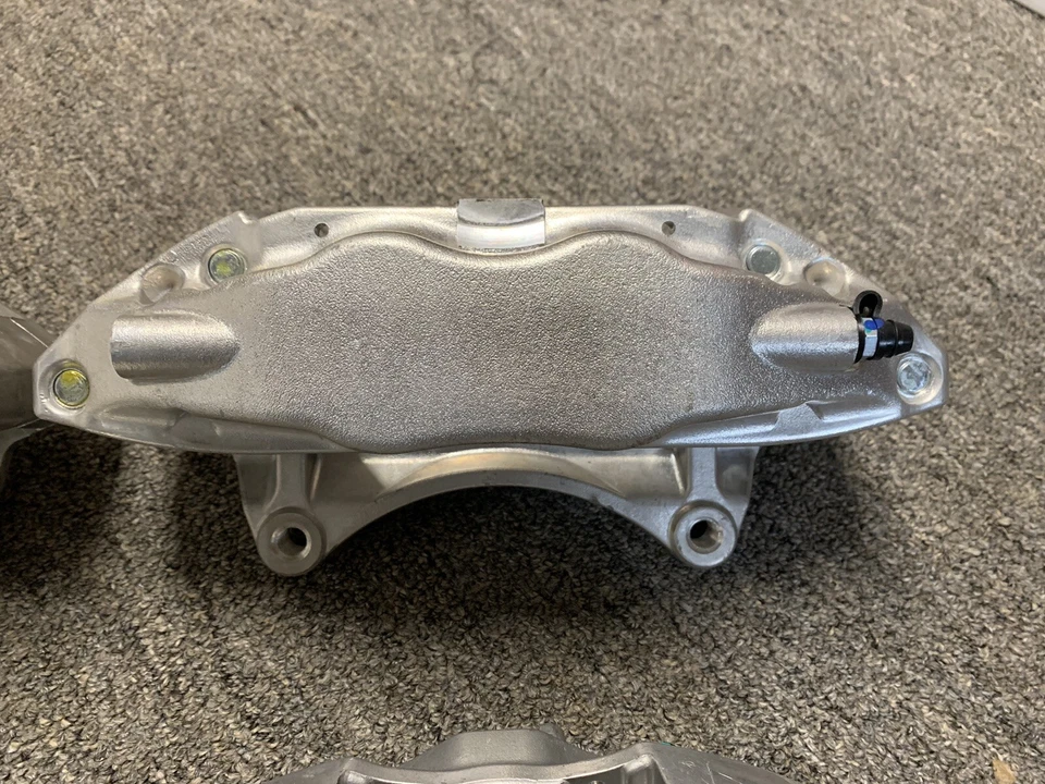 Juego de pinzas de freno delanteras traseras izquierda derecha derecha derecha Subaru WRX STI 2008-2017 Foto 2 de 4