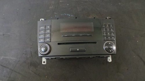 Y9511 Mercedes W203 Autoradio Audio 20 CD Radio Multimedia MF2530 A2038705089 - 第 1/4 張圖片