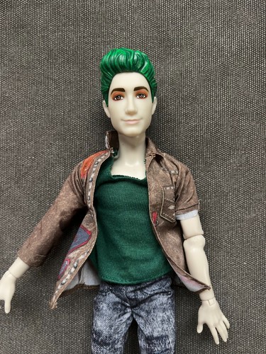 Disney’s Zombies 2 : Eliza Zambi, Zed, Addison Werewolf 11.5" Doll Mattel - Picture 4 of 10