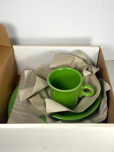 Fiestaware 4 Piece Green Place Setting Shamrock Homer Laughlin Co New in Box - Picture 3 of 16