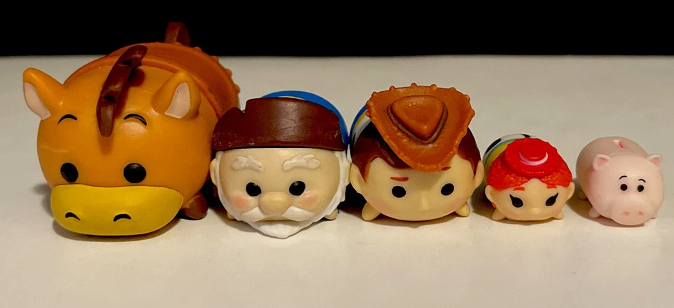 Juego de 2 accesorios figuras apilables Tsum Tsum Toy Story Woody Bullseye Hamm Foto 2 de 4