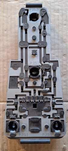 Autoteile Beleuchtung VW PASSAT 32B Lampenträger  Rückleuchte Li VW 321945257G
