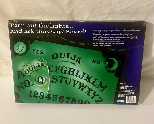 Vintage Ouija Board Glow in the Dark Parker Brothers (1998) Halloween Party Game - Picture 3 of 11
