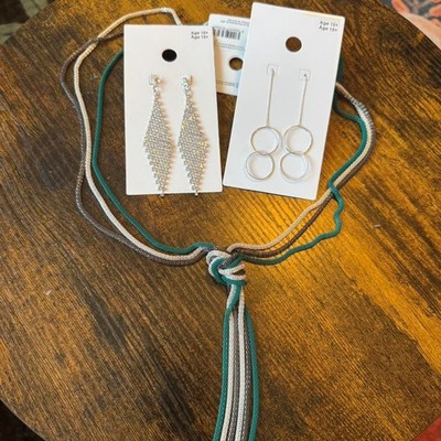 GAP NWT Silver Tone Jewelry Bundle Dangle Earrings  24  Rope Necklace Set