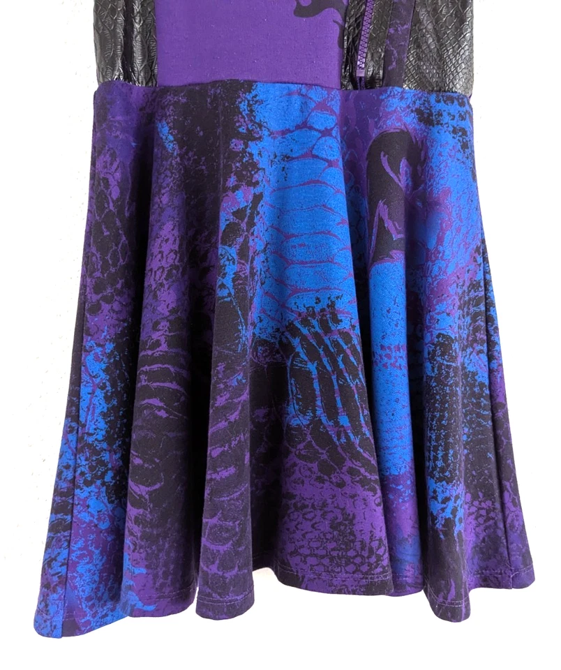 Disney Descendants 3 sz S 6-6X Hoodie Dress knit fit & flare girls 4195 - Image 3 of 4