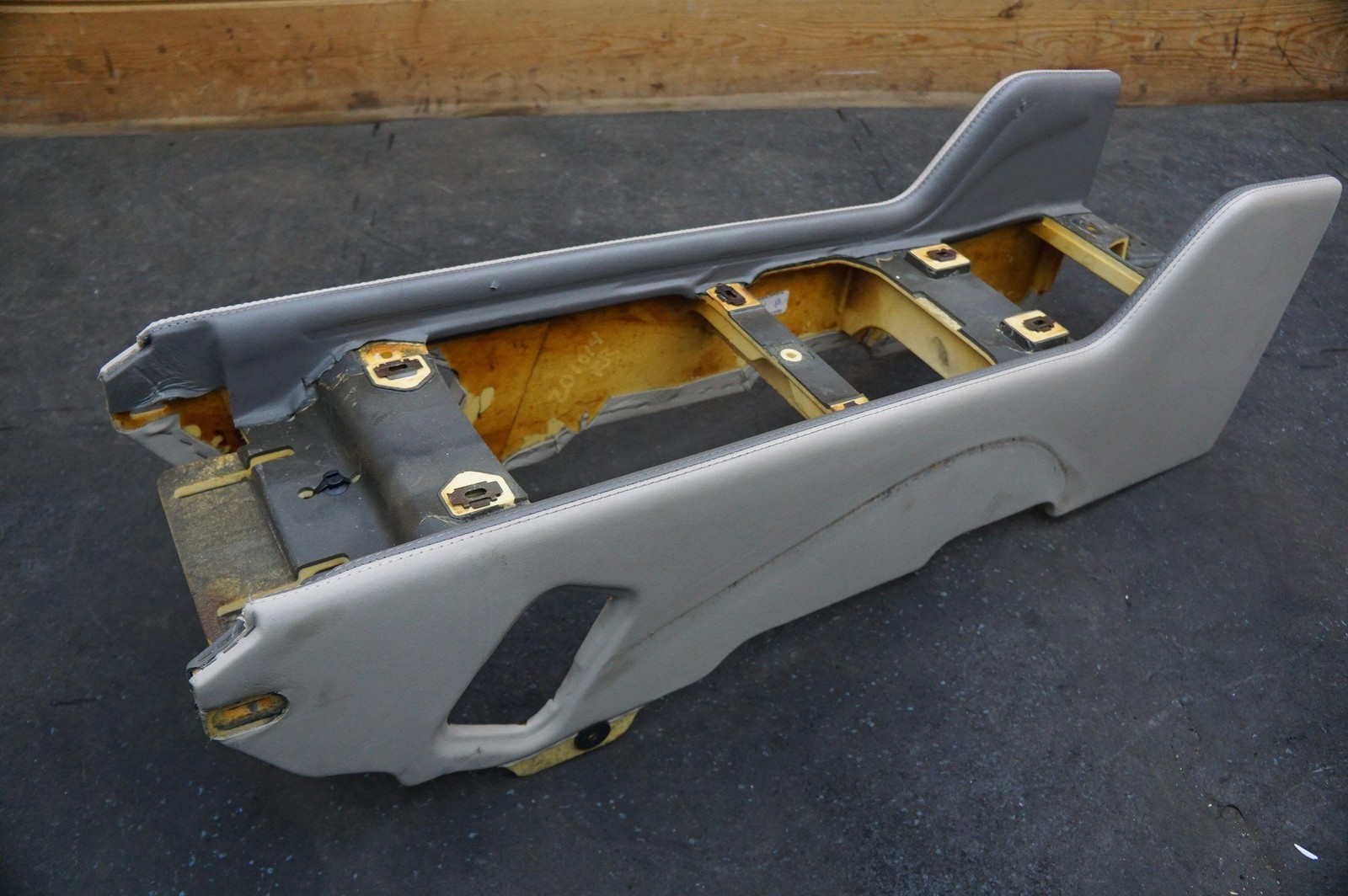 Rear Center Console Carrier Porpoise 3W8863456A OEM Bentley Continental Gt 03-18