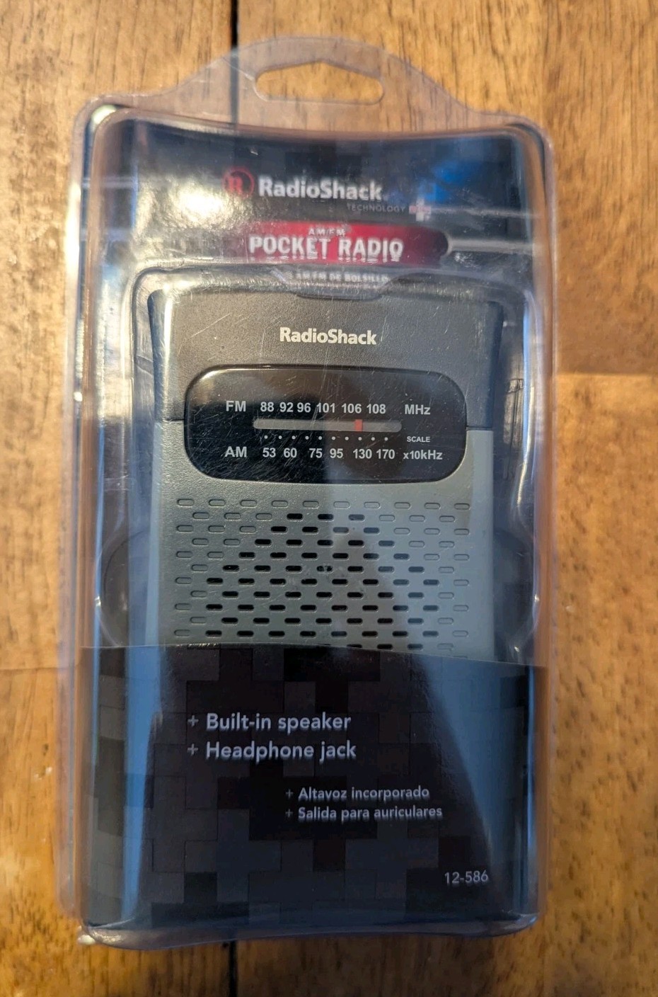 NOS Vintage Radio Shack AM FM Pocket Radio Model 1200586