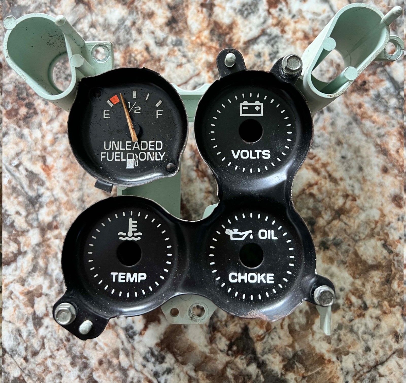 Cluster Gauges
