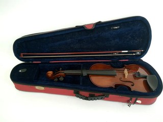 Stentor 4/4 Full Size Violin Outfit with Bow & Hard Case