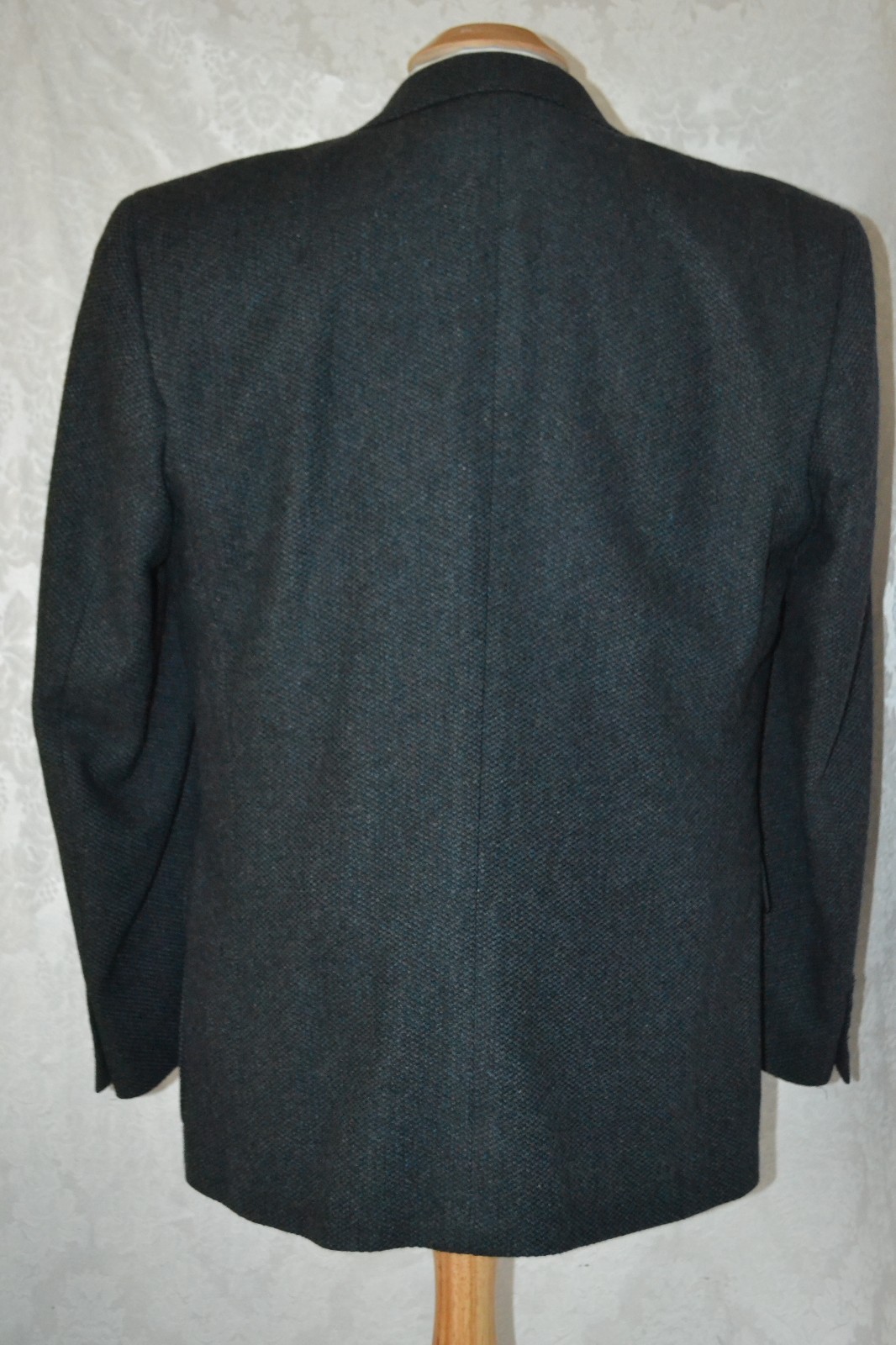 Vintage Burberry Men's Dark Blue Tweed 2 Front Button Sports Coat Sz 42 thumbnail 4
