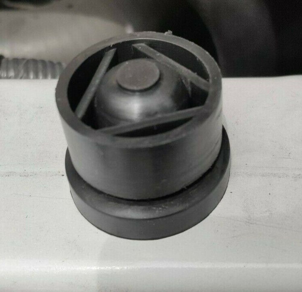 4X Engine Cover Trim Rubber Mount Grommet Bush Bump Stop For Nissan