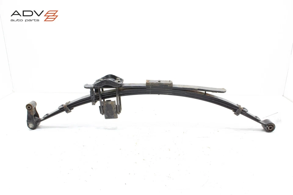 Nissan Titan 2017-2024 4x4 doble cabina suspensión trasera derecha resorte de hoja OEM Foto 3 de 4