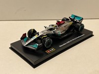 Mercedes Amg F1-W13 E Performance, #44 Lewis Hamilton F1 2022, Mit Fahrer 1:43