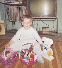 1967 Little Boy Easter Bunny Baskets Candy Chocolates TV Records Photo P17p17