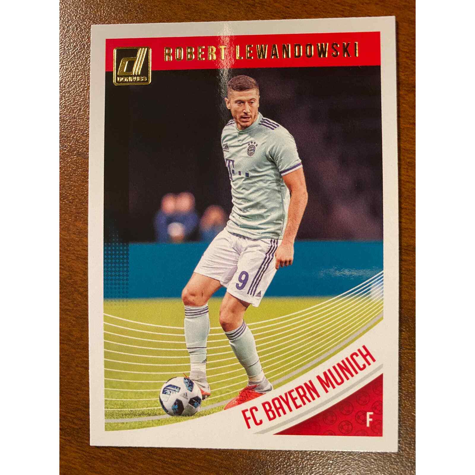 2018 Panini Donruss 17 Robert Lewandowski