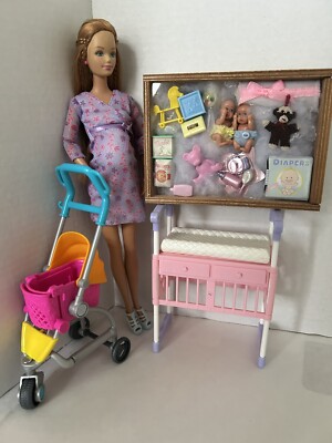 Pregnant Midge Barbie Doll Accessories lot1