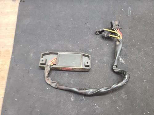 1986 Suzuki Intruder VS 700 VS700 Voltage Regulator Rectifier - Picture 6 of 6