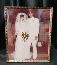 VINTAGE GOLD METAL PHOTO FRAME 8 " X 10" ORNATE MCM EASEL HANGING