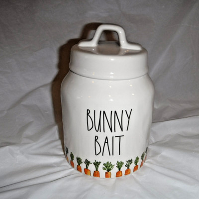 Rae Dunn Bunny Bait 7'' x 4.25'' Ceramic Farmhouse Canister Jar CarrotsDecor NEW