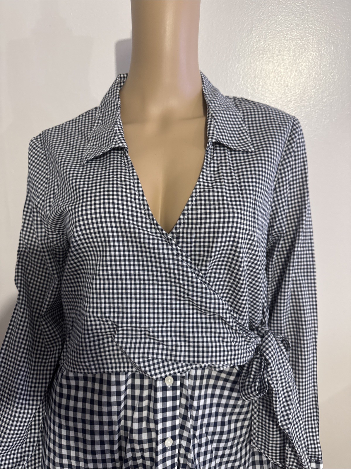 EXPRESS MONOCHROME GINGHAM WRAP BUTTON FRONT BLOU… - image 2