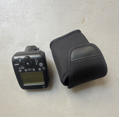 Canon ST-E3-RT DS401061 Wireless Radio Speedlite Transmitter Trigger w/ Case
