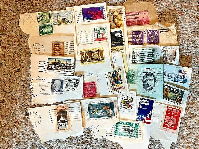 HUGE LOT of 400 VINTAGE Cancelled US Stamps - 1940s to 1960s - Image 2 of 2