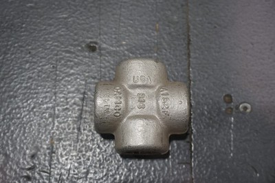 Camco 10260 3/4'' Cross, Threaded 150#, 304SS, Free Shipping, 1 Piece