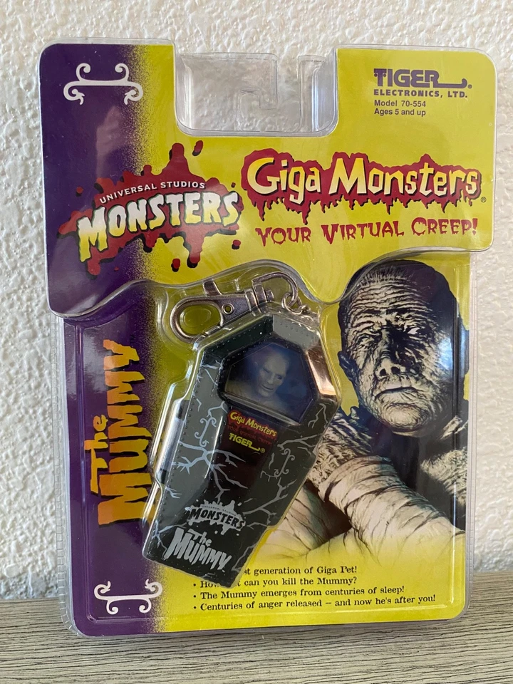 Giga Pets Universal Monsters The Mummy Tiger Electronics Nuevo Sellado de Fábrica Foto 3 de 4