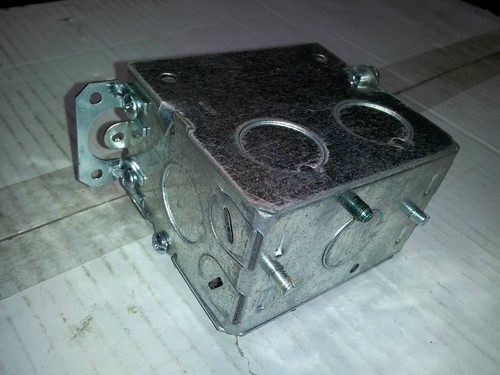 (1 pc) 3" x 2" Electrical Switch Box 2-3/4" Deep w/ MC/BX Cable Clamps ~Raco 570 - Picture 2 of 3