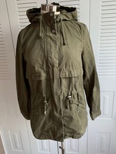 H M Divided Women s Green Zipper / Snaps Hooded Parka Jacket Size S