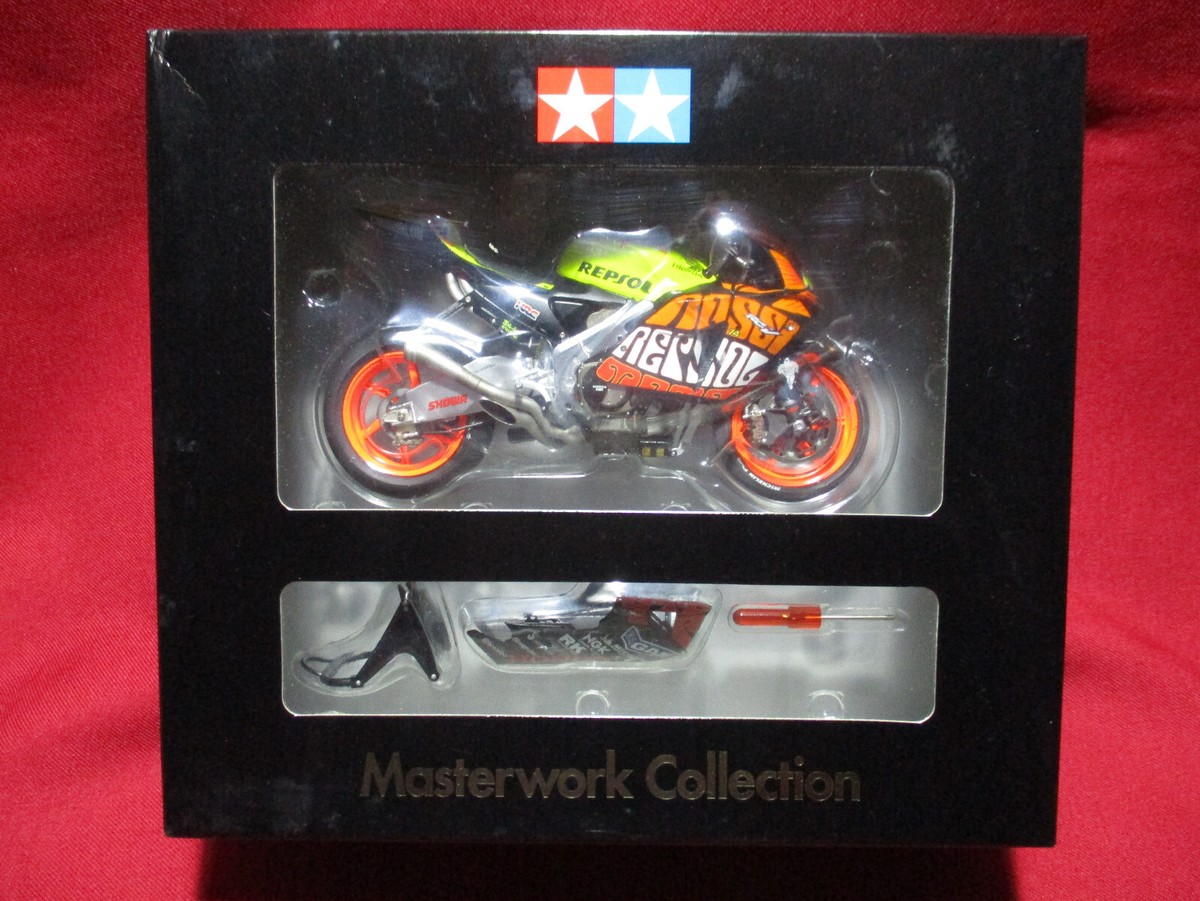 タミヤ マスターワークコレクション RC211V バレンシア VR46 Valentino Rossi Honda RC211V Valencia 2003 Tamiya Masterwork