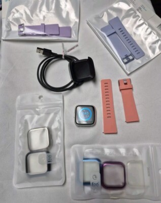 Fitbit Versa Lite Edition- W/accessories-