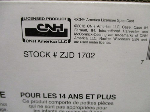 2012 International Harvester W450D Toy Tractor "Classic Series" 1/16 Scale NIB - Picture 7 of 7