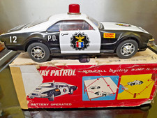 Vintage tinplate taiyo japan B/O oldsmobile non-fall olds police car with box