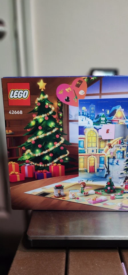 NEW LEGO Friends Christmas Advent Calendar 2025 #42668 237 PCS - Image 3 of 4