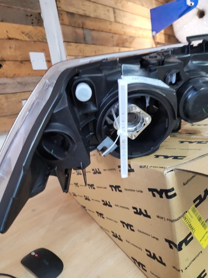 HEADLIGHT TYC LEFT N/S PASSENGER RENAULT MEGANE 2006-2008 FACELIFT *NEW* HL60B - Image 4 of 4