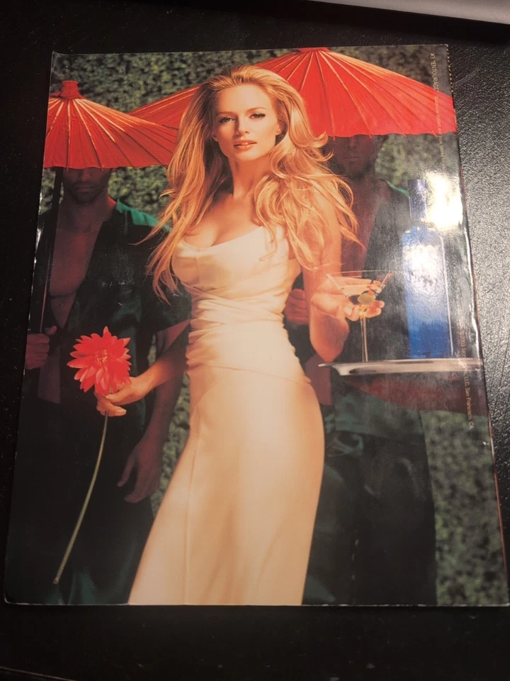 Maxim Jan 2004 – Michelle Branch Cover – Sexy Barbecue Shoot Foto 2 de 4