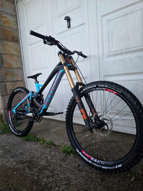 mondraker summum downhill bike