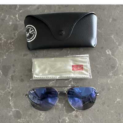 Ray-Ban Men's Aviator Polarized Sunglasses Silver Metal Frame Blue Lenses