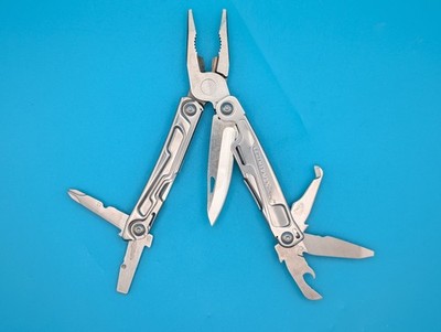 Leatherman Rev 3.8'' Multi-Tool, Stainless!  *CUSTOM TRUCK ONE SOURCE*