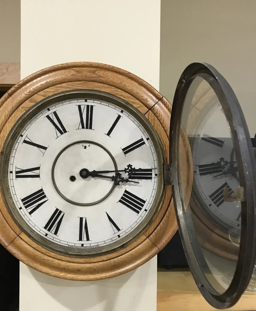 Rare Antique Waterbury "ALPHA" Gallery Round Porthole Wall Clock 8 Day